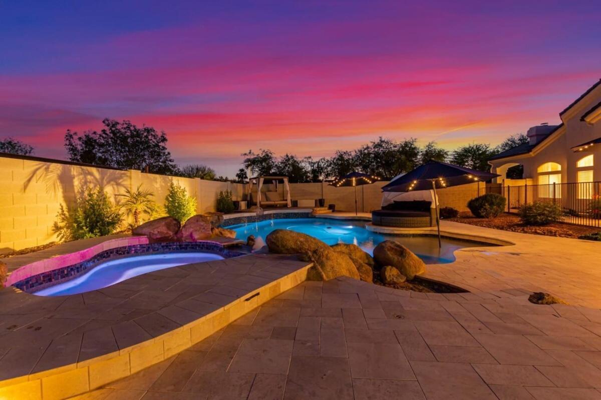 Sweetwater Estate-pool-spa-sportcourt-putt Grn Holiday home