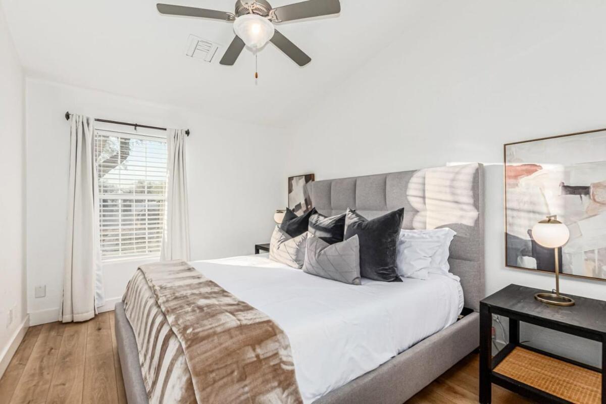 Sweetwater Estate-pool-spa-sportcourt-putt Grn Holiday home *